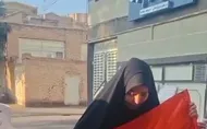 ببینید| معترض تفاهم‌نامه ایران و آمریکا: «هر کس گرسنه است، بیاید یونجه می‌دهم!»