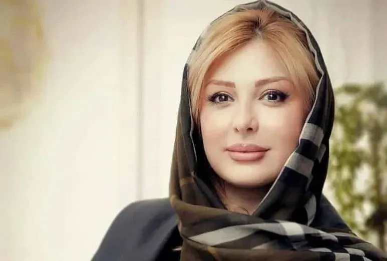 نیوشا ضیغمی نیوشا ضیغمی