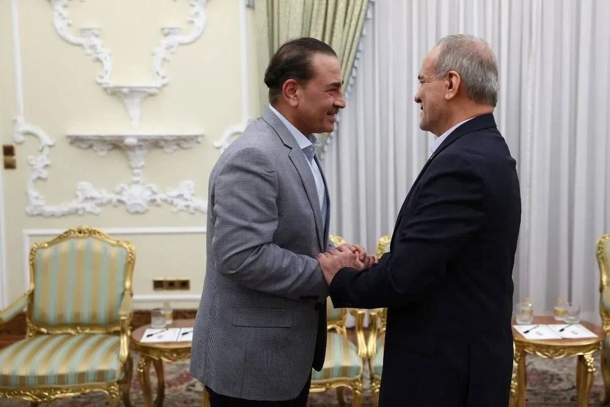 مسعود پزشکیان و عاصم منیر مسعود پزشکیان و عاصم منیر