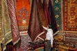 صادرات فرش دستباف ایران از ۲ میلیارد دلار، پارسال به ۶۰ میلیون دلار رسید / مهاجرت برخی طراحان فرش به ترکیه