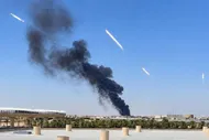 ببینید| تصاویری از بلندشدن دود از فرودگاه ریاض
