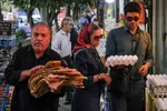 اقتصاد ایران زیر سایه تورم و رکود | کدام کالا‌ها از سبد خرید مردم حذف شده اند؟