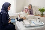 شرایط دشوار پرستاری از سالمندان و کودکان، بدون بیمه و آینده