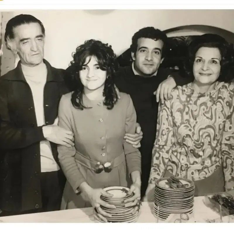 گلاب آدینه
