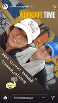 سلفی ویشکا آسایش با مربی اش