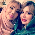 سلفی نیوشا ضیغمی و پزشکش + عکس