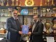 استقلال و استخدام یک مدیر جدید