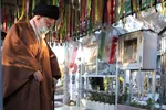 حضور رهبری بر مزار مرحوم هاشمی رفسنجانی + عکس