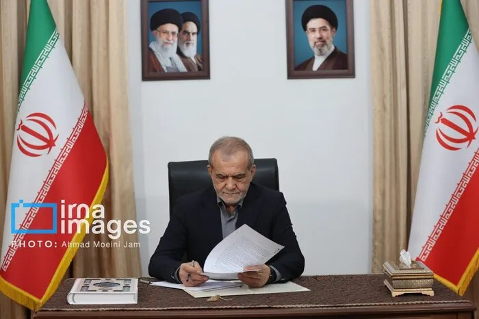 امضای پزشکیان و ترامپ امضای پزشکیان و ترامپ