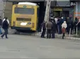 ورود اتوبوس به قنادی در قزوین! +عکس