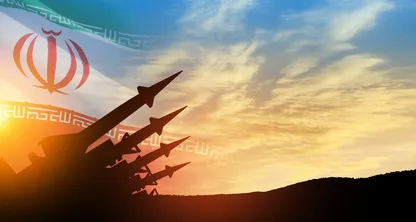 روزنامه جوان: دوگانه جنگ ۲۰ ساله یا تسلیم جعلی است | راه سوم پایان جنگ از موضع قدرت است