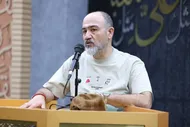 ببینید| اصغر سمسارزاده و مهران غفوریان در مراسم یادبود اکبر عبدی