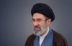 رهبر انقلاب: مدیریت تنگه هرمز را به مرحله جدیدی وارد می‌کنیم | حضور مردم در میدان همانند ۴۰ روز گذشته استمرار داشته باشد