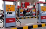 جدال تازه بر سر قیمت بنزین | دولت تصمیم گرفته یا مجلس فضاسازی می‌کند؟