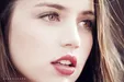 خانم‌هایی با پوست سفید چه رنگی لباس بپوشند؟