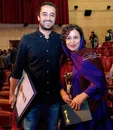 بازیگر نقش مادر ریگی در کنار پسر واقعی‌اش