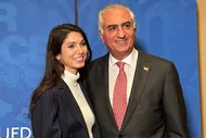 ببیند| شعار عجیب سلطنت‌طلب‌ها هنگام ورود نور پهلوی به مراسم
