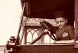 کودکان اشراف‌زادۀ قاجاری کنار سگ‌هایشان؛ یک قرن قبل +عکس