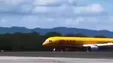 دو نیم شدن هواپیمای شرکت DHL هنگام فرود اضطراری +فیلم