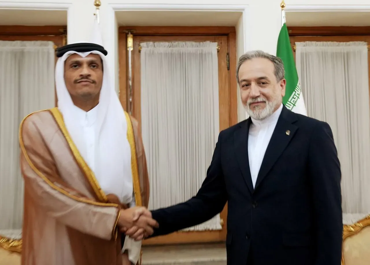 دیدار عراقچی با وزیر خارجه قطر دیدار عراقچی با وزیر خارجه قطر