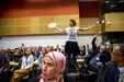 اعتراض یک فعال محیط زیست در کنفرانس بررسی تغییرات اقلیمی