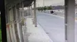ویدئویی وحشتناک از خودکشی دختر جوان وسط خیابان!