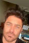 سلفی جدید گلزار در اتاقش + عکس