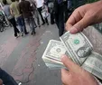 دستگیری ۲۰ دلال بازار ارز/ افزایش ۲۰ درصدی ترافیک پایتخت در روز‌های پایانی سال