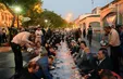 سفره طولانی افطار در بازار تهران+ عکس