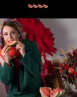 «شبنم قلی‌خانی» درحال خوردن هندوانه شب چله+عکس