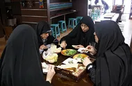 امام‌جمعه دزفول: دختر کافه‌نشین نمی‌تواند همسر و مادر خوبی باشد