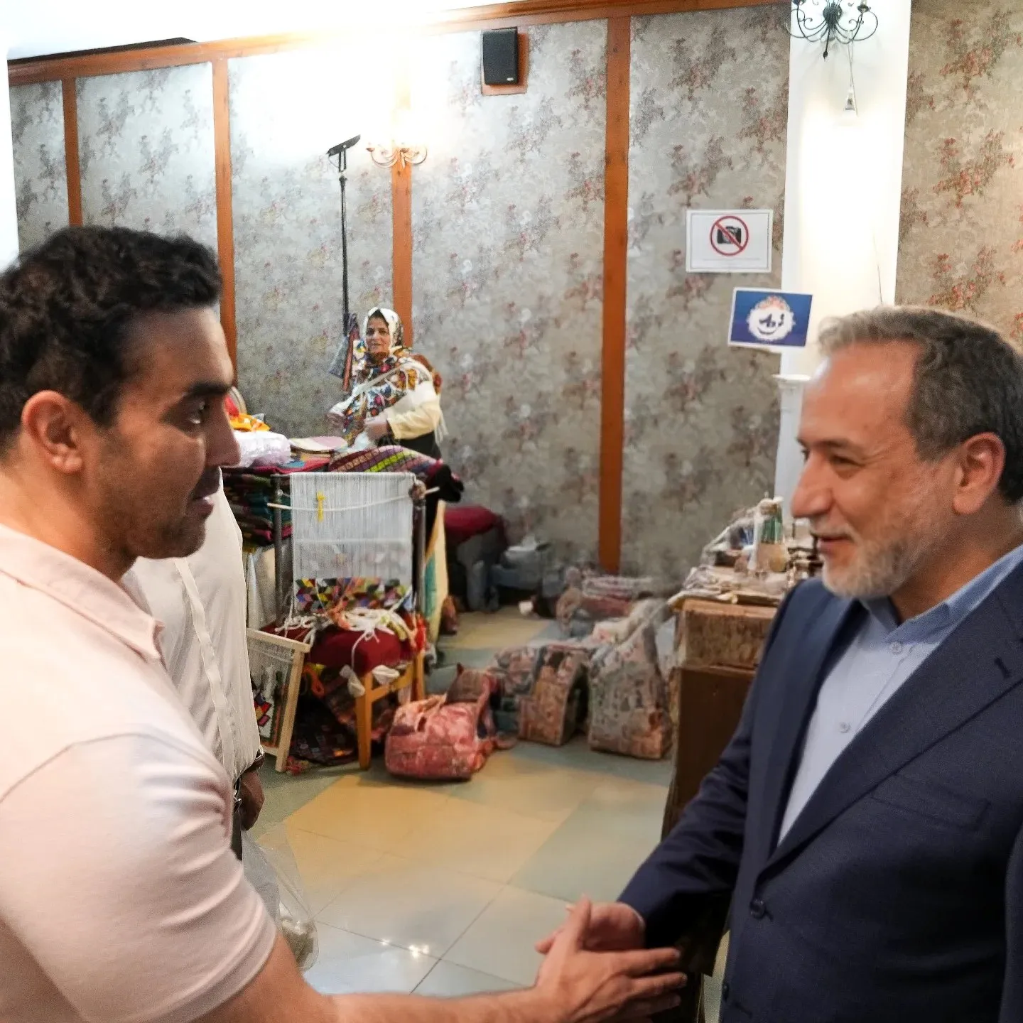 نمایشگاه بانوان دیپلماتیک نمایشگاه بانوان دیپلماتیک
