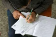 ببینید| موبایل قدیمی رتبه دو کنکور تجربی خبرساز شد