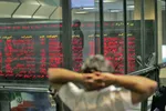 سهامداران نگران نباشند/ دولت و مجلس به دنبال ثبات در بازار سرمایه هستند