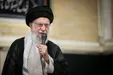 رهبر انقلاب در ۱۲ سالگی و در کنار همکلاسی ها؛ سال ۱۳۳۰ +عکس