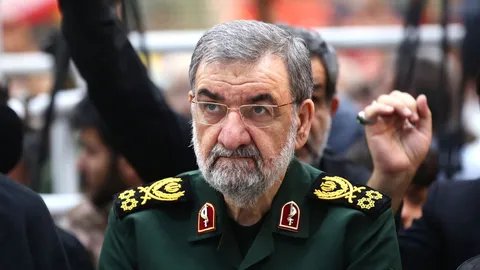هشدار محسن رضایی به امارات: میزبانی از قصاب غزه پیامد‌های مثبتی نخواهد داشت
