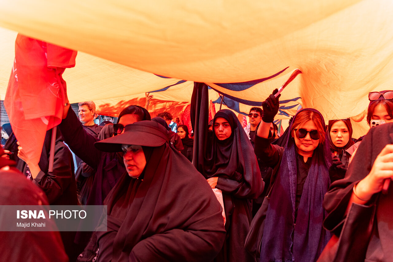 پیادهروی جاماندگان اربعین در تهران پیادهروی جاماندگان اربعین در تهران