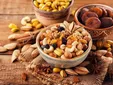 رئیس اتحادیه آجیل و خشکبار تهران: آجیل به طور کلی اولویت آخر مردم است