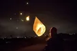 آتش‌سوزی عجیب یک خانه با بالن آرزوها!