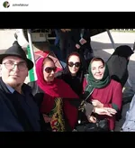 بازیگران زن در کنار هواپیمای جنگی +عکس