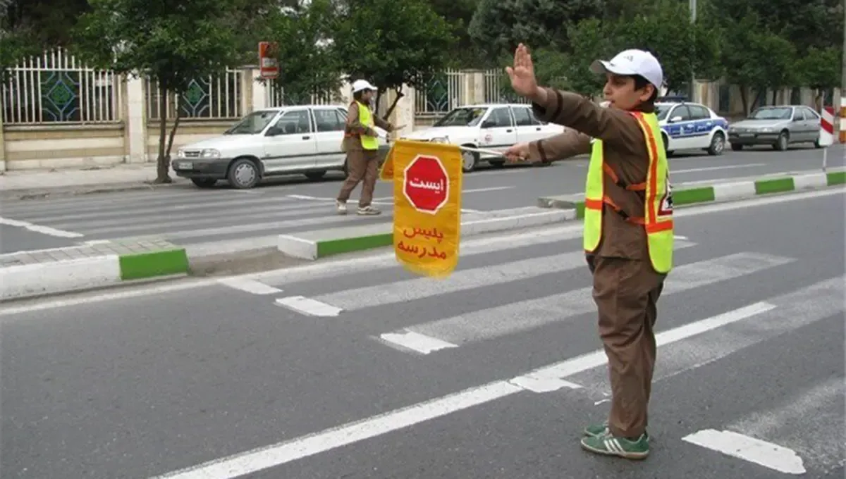 هشدار مهم به رانندگان: بیتوجهی به فرمان پلیس مدرسه جریمه دارد هشدار مهم به رانندگان: بیتوجهی به فرمان پلیس مدرسه جریمه دارد