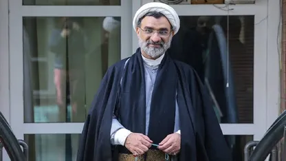 خسروپناه: با ون‌های گشت ارشاد مخالفم؛ حجاب را باید با تذکر پیامکی پیگیری کرد | ۶۰ تا ۷۰ درصد مردم از صداوسیما استفاده نمی‌کنند
