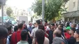 ببینید| تجمع هواداران معترض پرسپولیس مقابل ساختمان بانک شهر