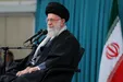 رهبر انقلاب: همه باید در انتخابات شرکت کنند/ کسانی که در میدان انتخابات وارد می‌شوند از سیاه‌نمایی اجتناب کنند