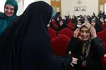 تصاویر عراقچی و همسرش در مراسم میلاد حضرت زهرا(س)