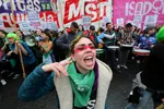 تظاهرات مخالفان قانونی شدن سقط جنین در آرژانتین