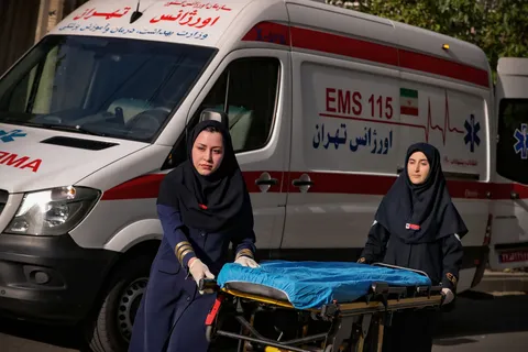 جراحت شدید دست زن کارگر در چرخ‌گوشت صنعتی + عکس