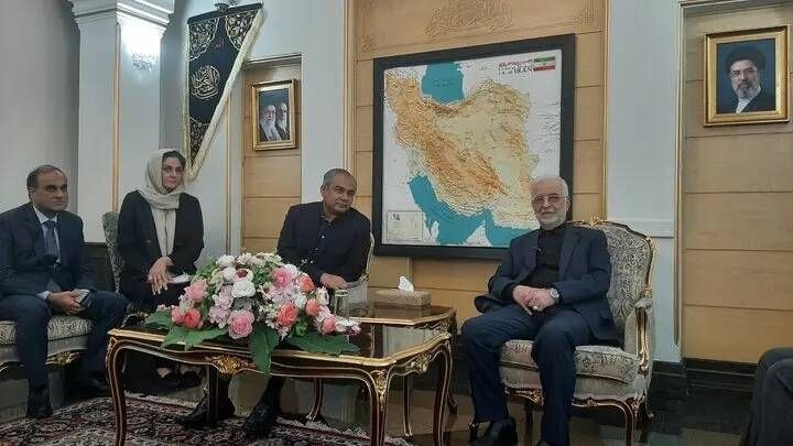 وزیر کشور پاکستان با استقبال مومنی وارد تهران شد وزیر کشور پاکستان با استقبال مومنی وارد تهران شد