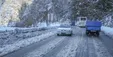 برف و باران در جاده‌های ۱۱ استان