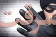 سرقت آیفون ۱۳ از موبایل‌فروشی با ترفند زلزله! +فیلم